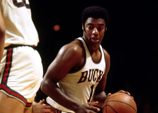 我们将拭目 我们将拭目